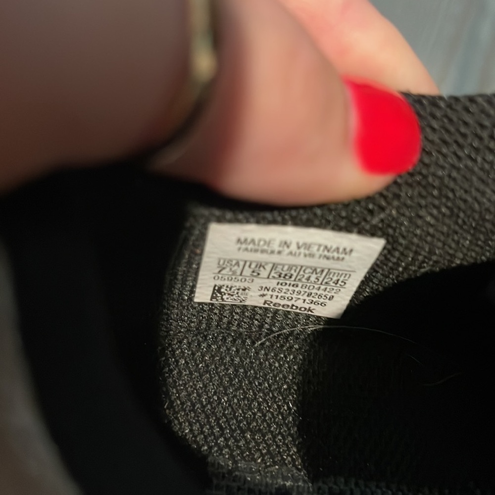 Women’s Reebok sneakers - Picture 4 of 4